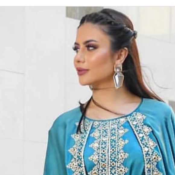 Clear earrings LAST ONE!!! - Picture 5 of 5